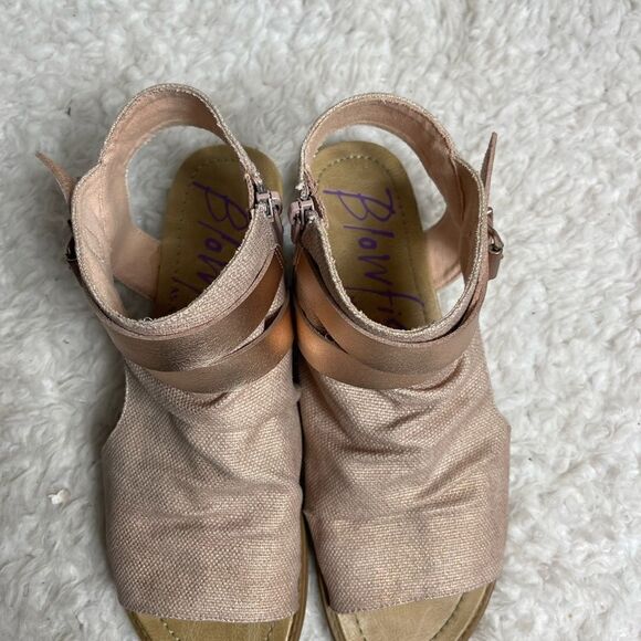 Blowfish Balla Rose gold sandals with side zipper and straps accents size 11 - Picture 5 of 10
